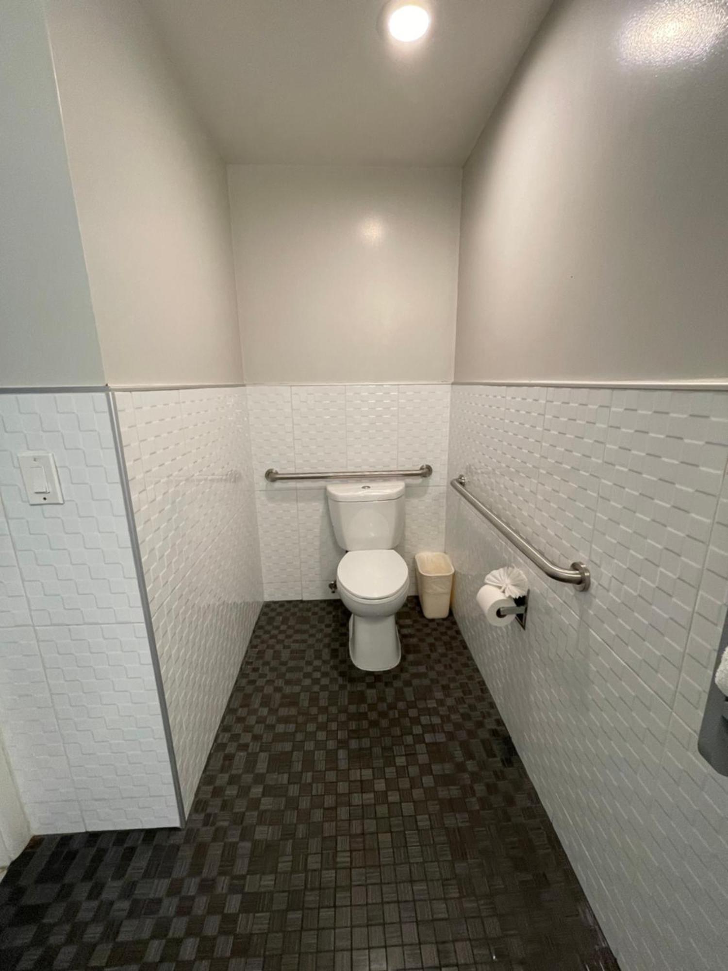 Stargazer Inn And Suites Monterey Eksteriør bilde